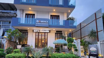 Fachada da propriedade