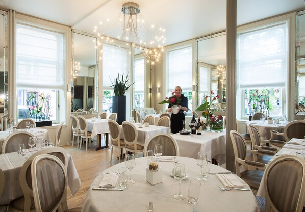 Lunch and dinner served, French cuisine - Les Capucins (Belfort)