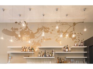 Bar (en el alojamiento)
