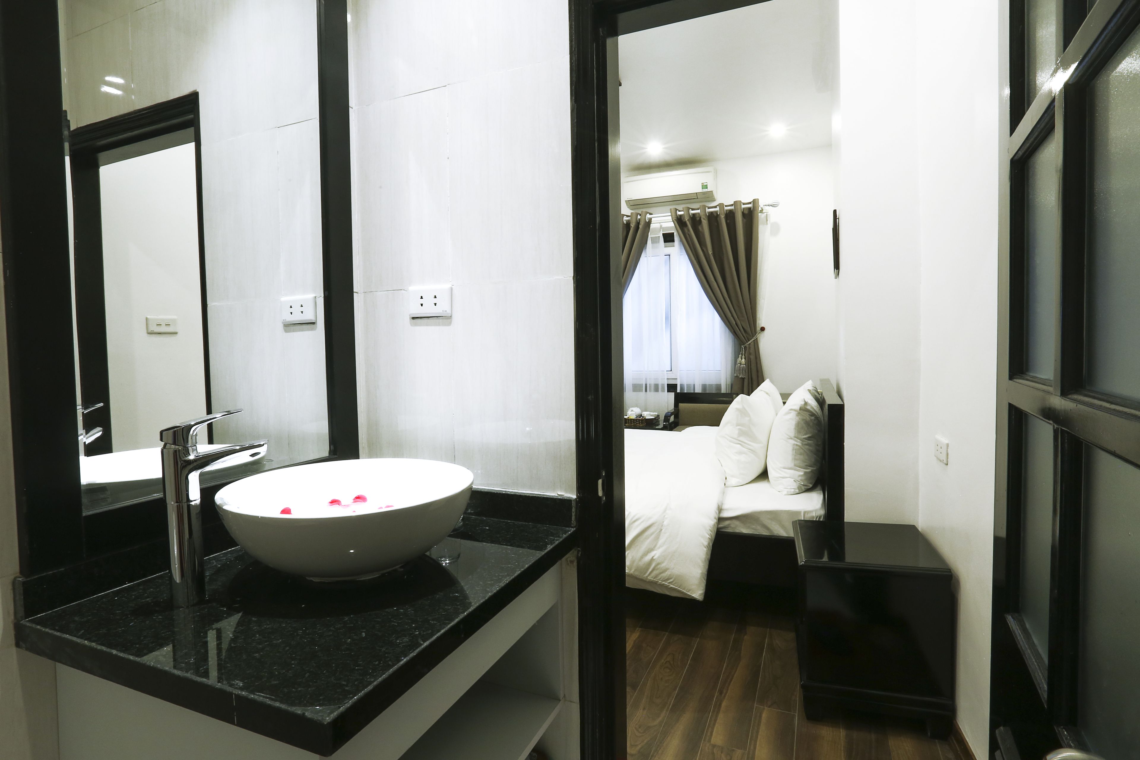 Photo - Hanoi Starlight Boutique Hotel
