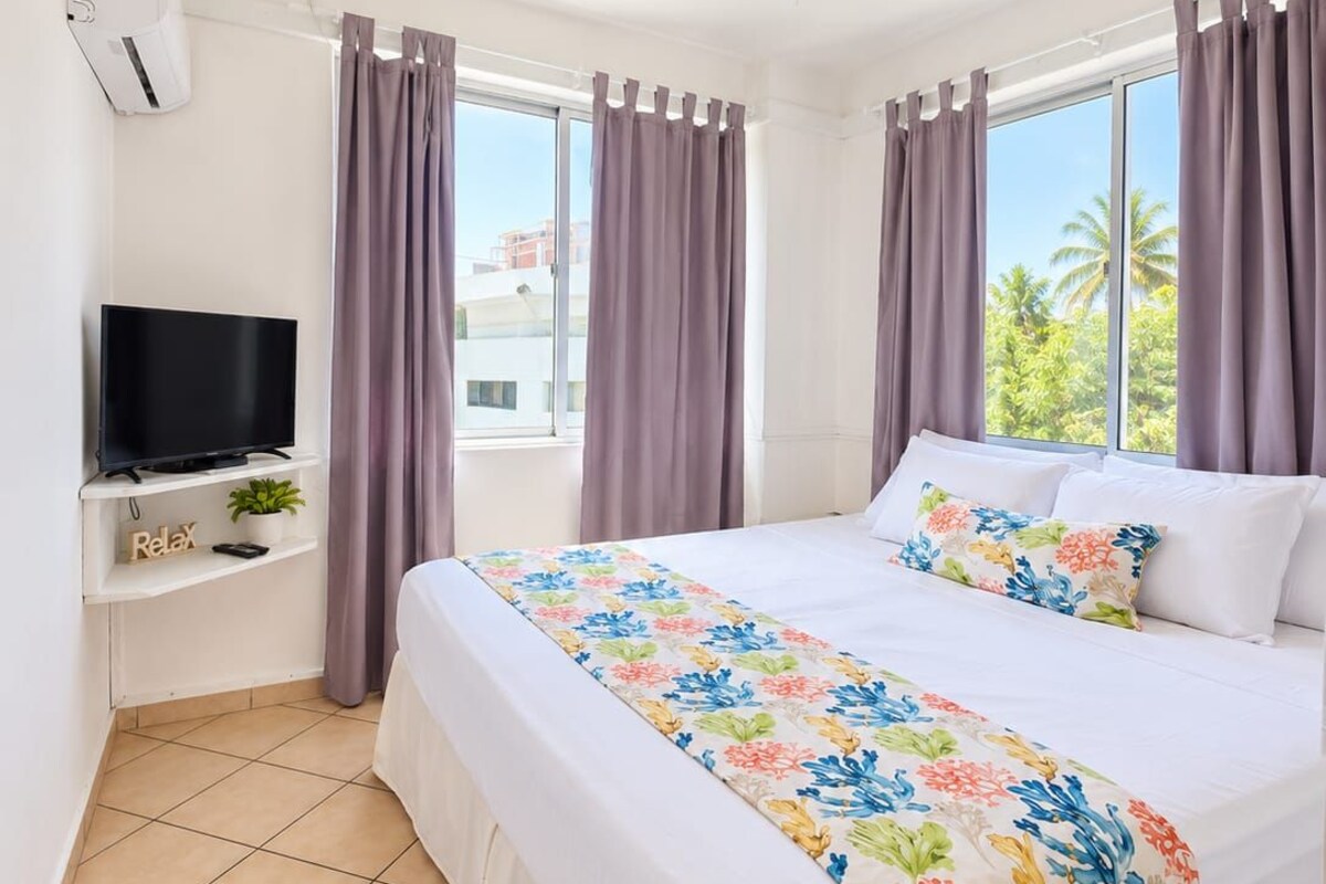 Apartment, 1 Bedroom | Egyptian cotton sheets, premium bedding, minibar, desk