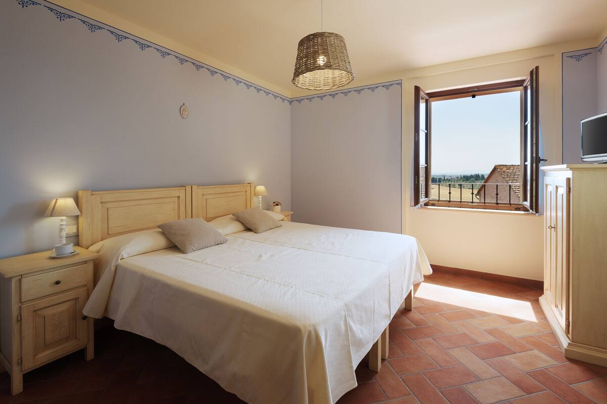Double or Twin Room | In-room safe, individually furnished, desk, free WiFi
