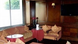 Flat-screen TV - Hotel Oumlil (Rabat)