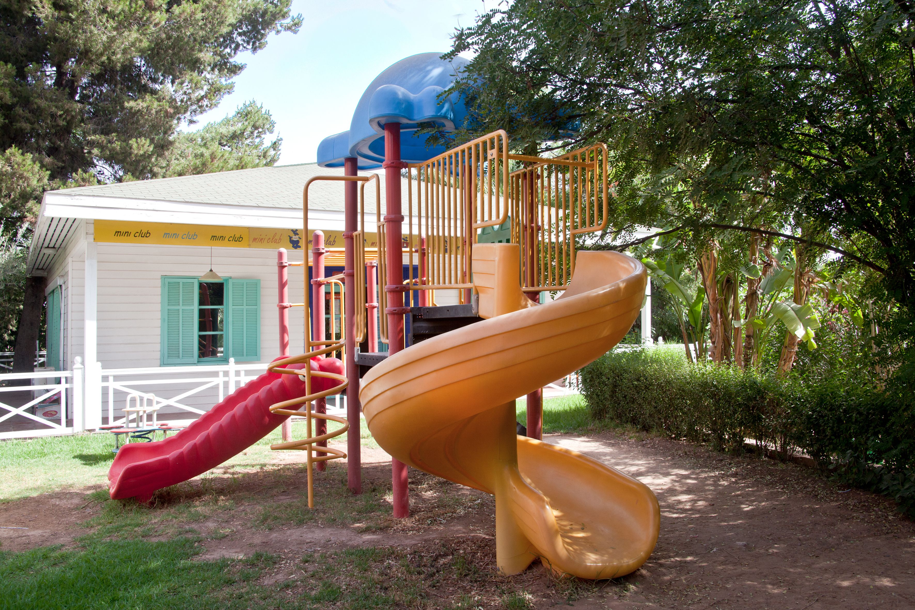 children’s play area – outdoor