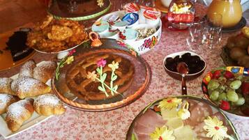 Daily buffet breakfast (EUR 5 per person)