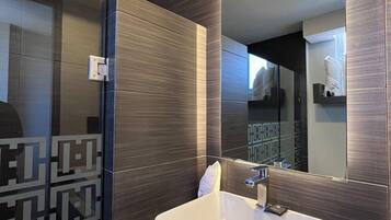 Habitación Deluxe, 1 cama de matrimonio grande | Escritorio, espacio para trabajar con un portátil, wifi gratis