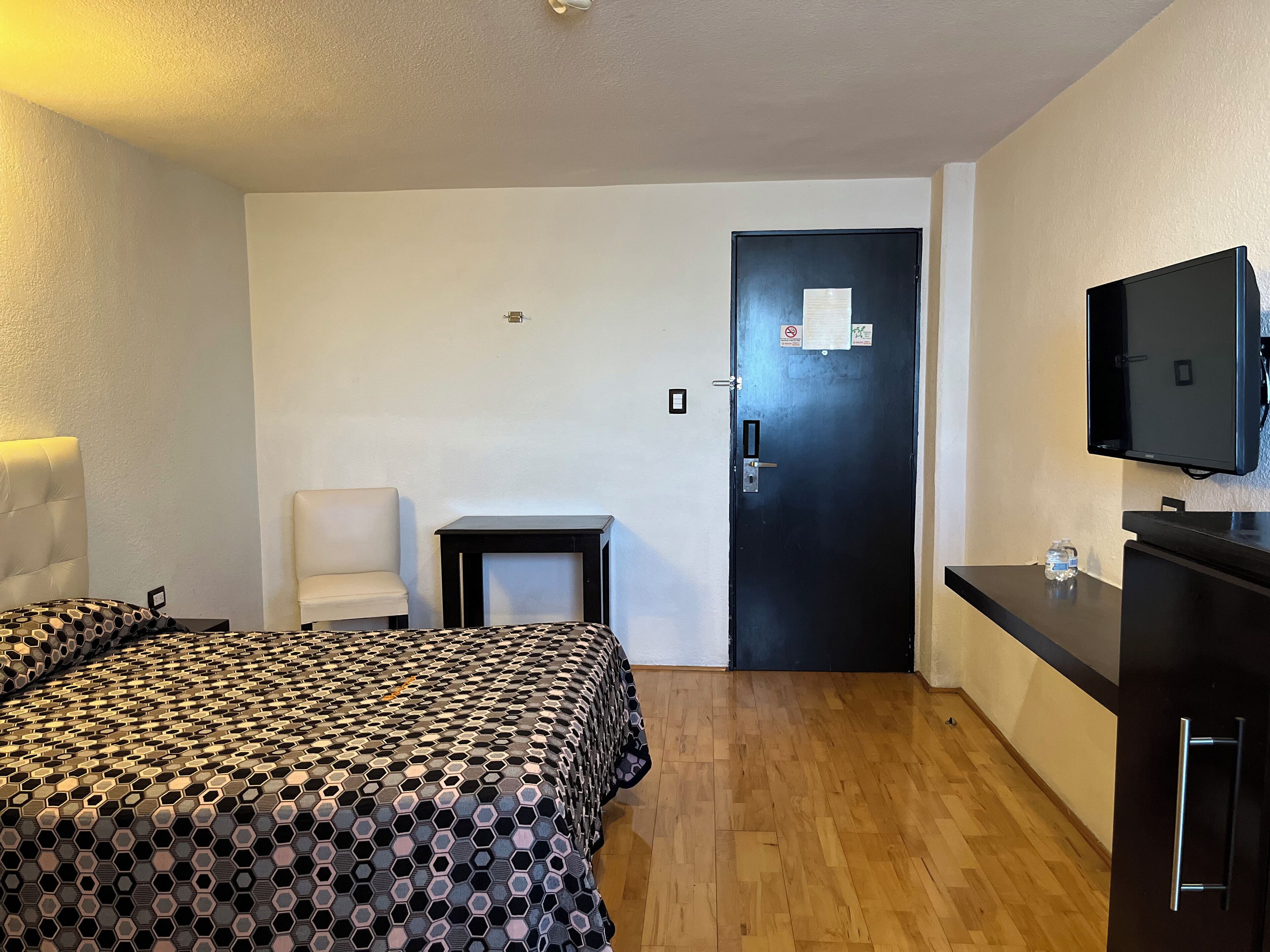 Habitación estándar, 1 cama doble | Escritorio, espacio para trabajar con un portátil, wifi gratis