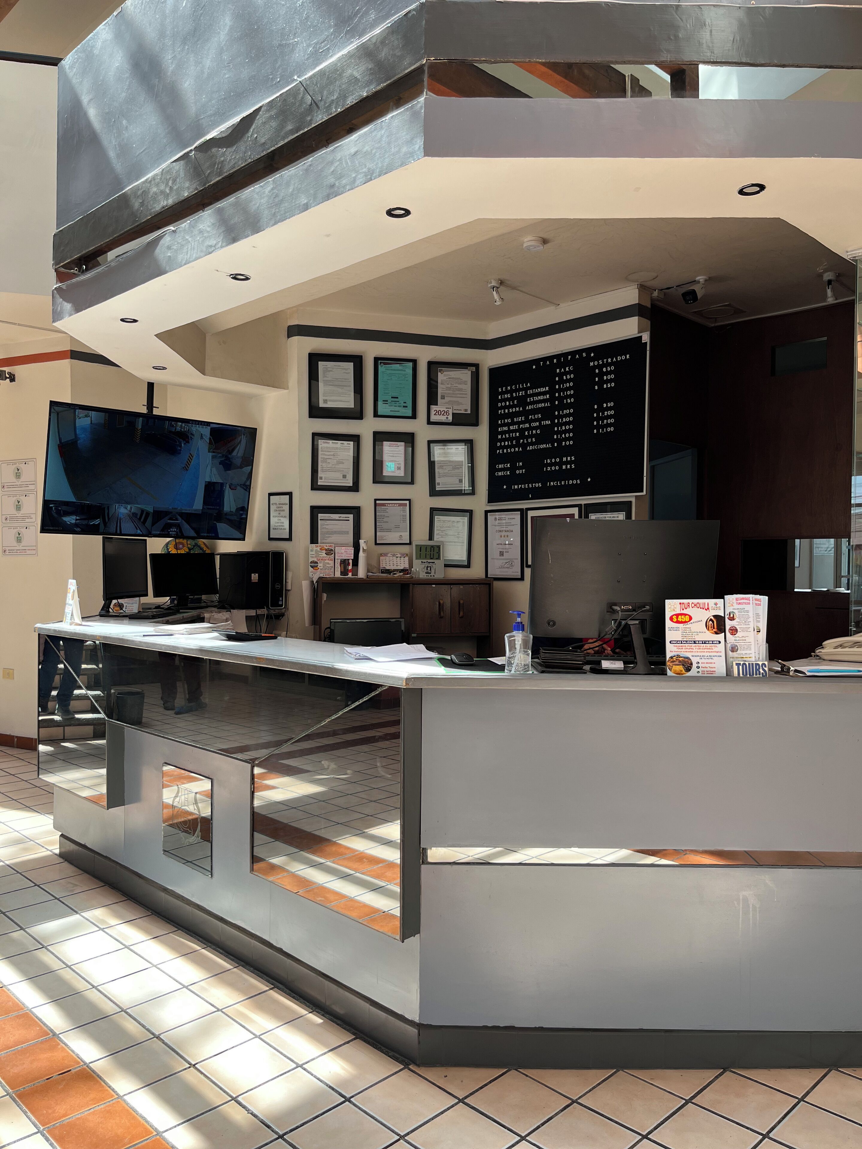 Se sirven desayunos, almuerzos y cenas; cocina mexicana