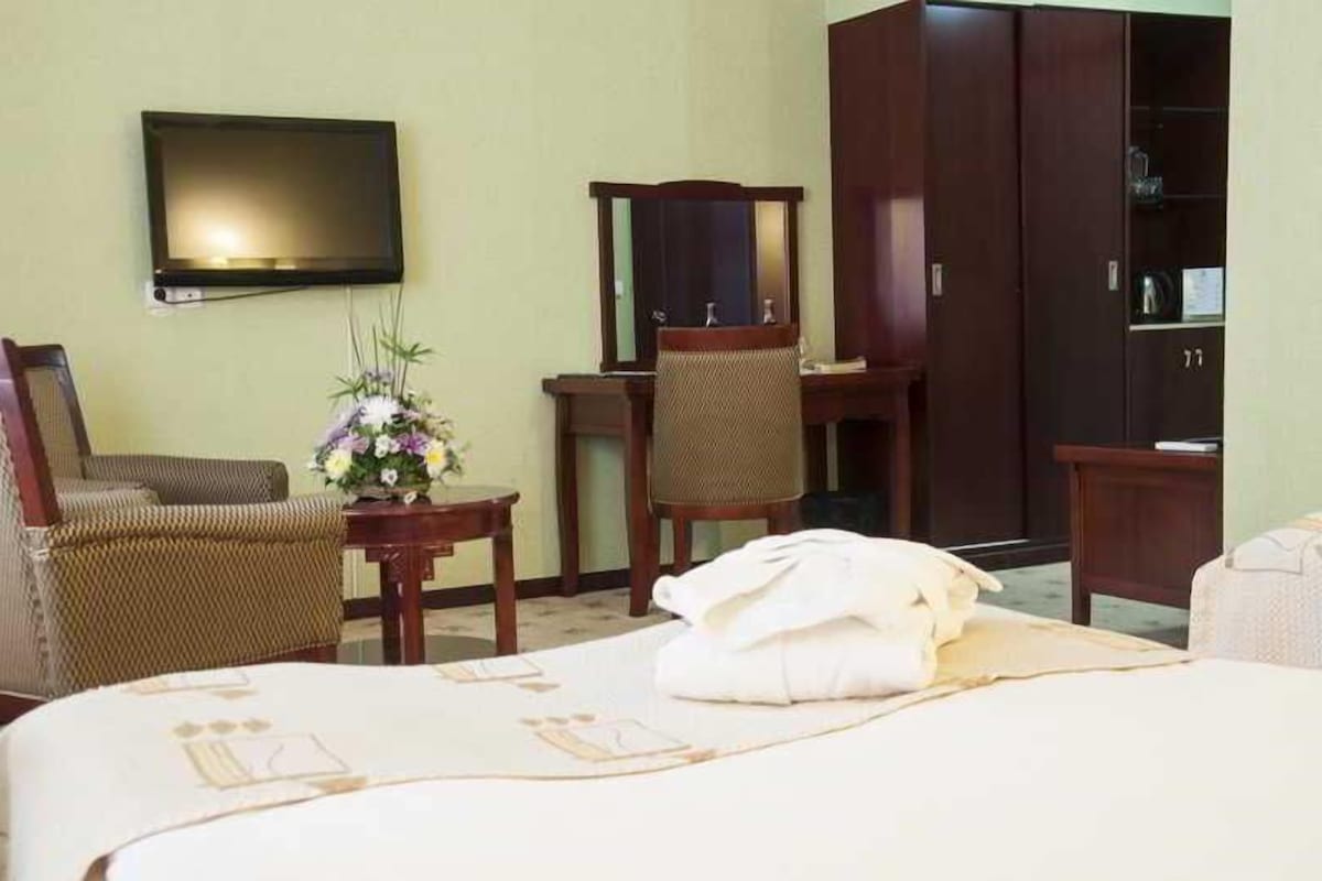 Minibar, in-room safe, desk, blackout drapes