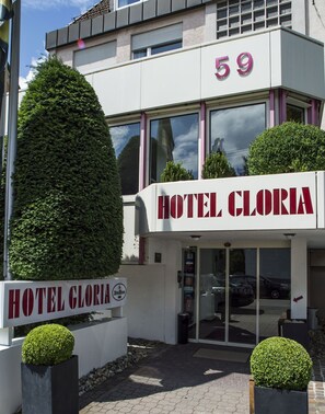 Front of property - Hotel Gloria (Stuttgart)