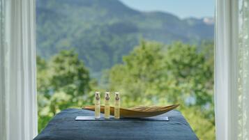 Sauna, steam room, body treatments, hot stone massages