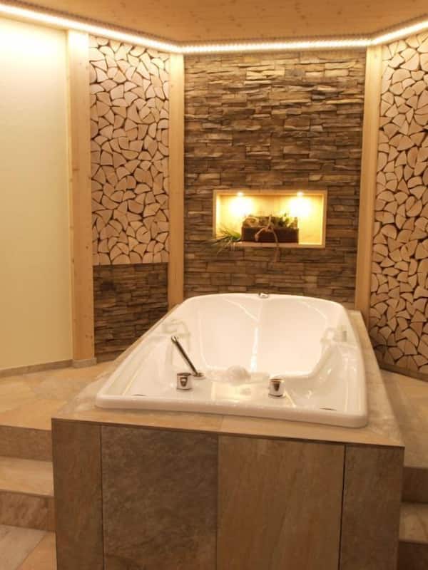 Sauna, steam room, Turkish bath, body treatments, aromatherapy