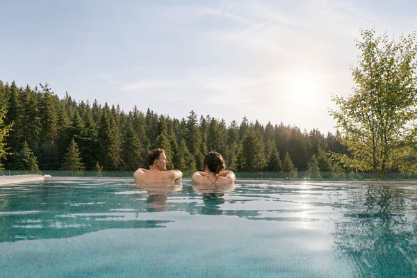 Indoor pool, 2 outdoor pools, open 7:30 AM to 9:30 PM, pool loungers