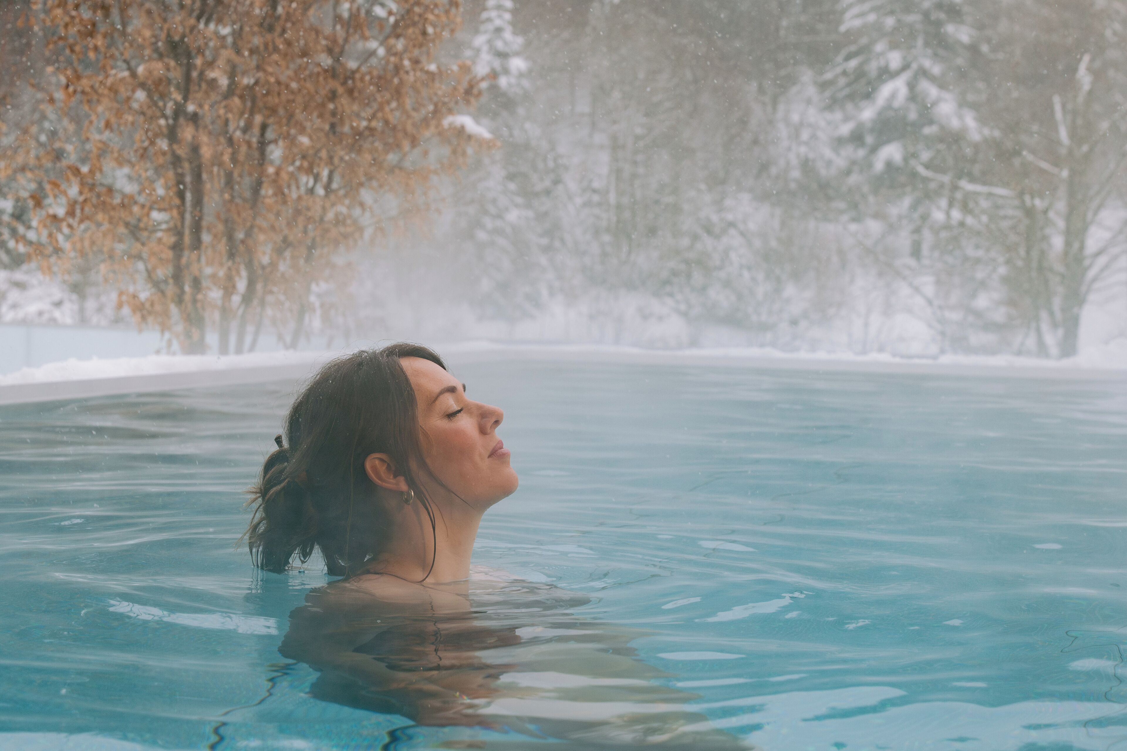 Indoor pool, 2 outdoor pools, open 7:30 AM to 9:30 PM, sun loungers
