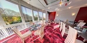 Ilmainen päivittäinen buffetaamiainen 