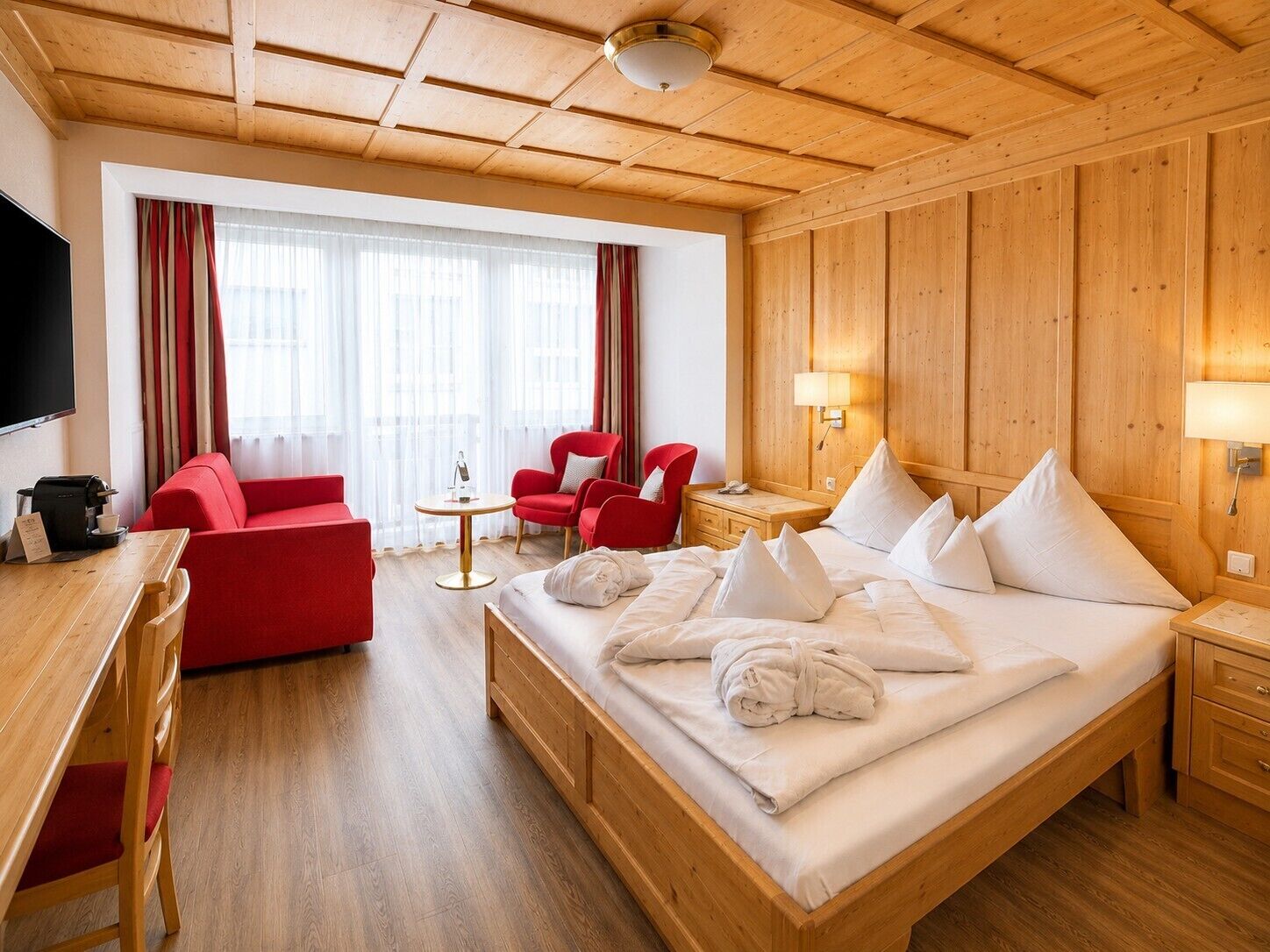 Superior Double Room | In-room safe, iron/ironing board, free WiFi, bed sheets