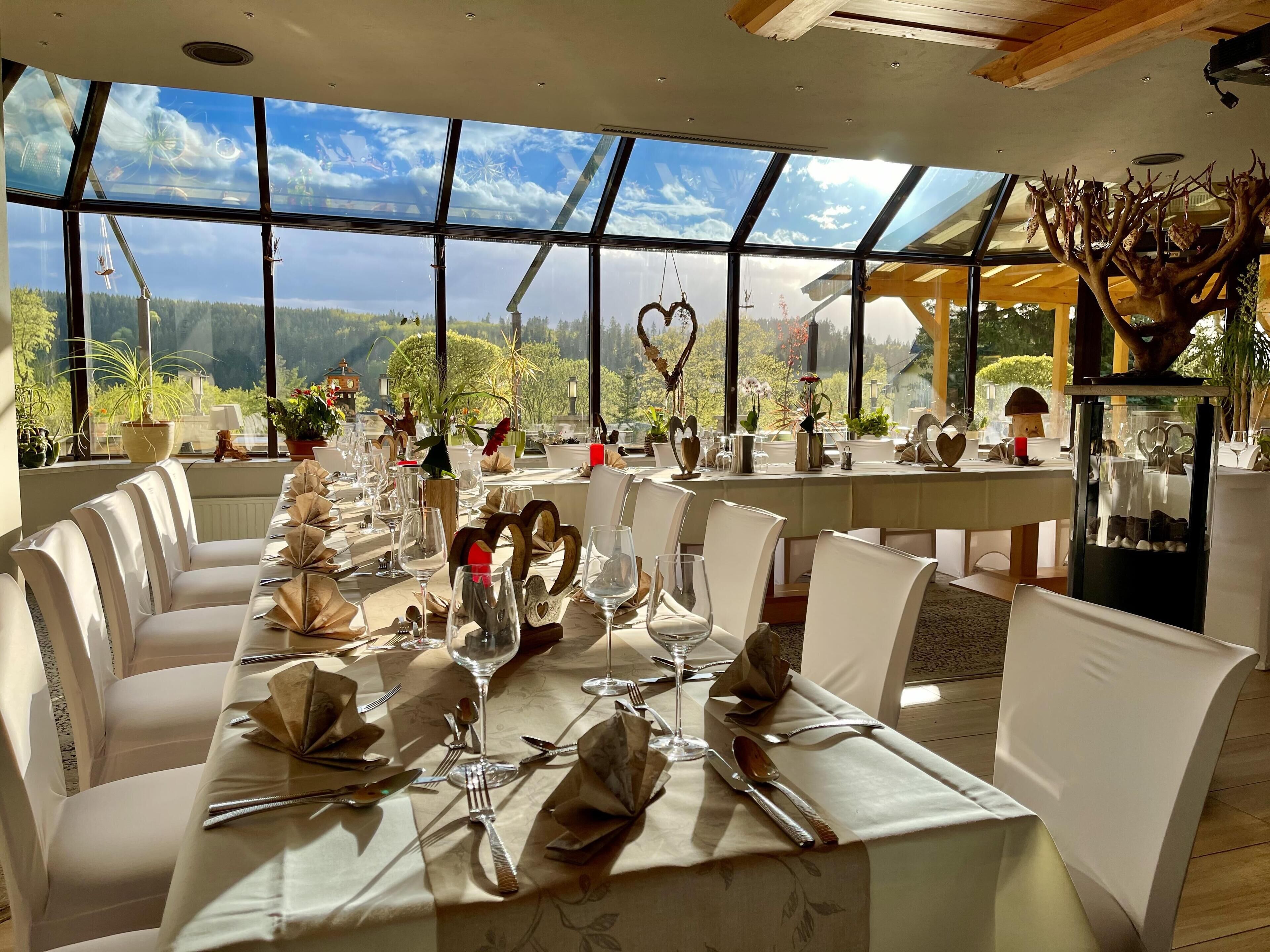 breakfast, lunch, dinner served; regional cuisine, garden views