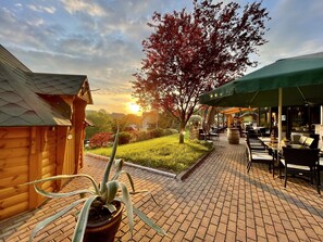 Breakfast, lunch, dinner served; Regional cuisine, garden views