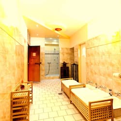 Sauna, trattamenti per il corpo, aromaterapia