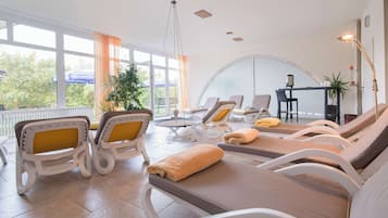 Sauna, body treatments, aromatherapy, hot stone massages