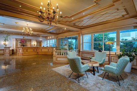 Lobby. Sure Hotel by Best Western Rhoen Garden