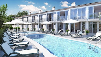 2 outdoor pools, sun loungers