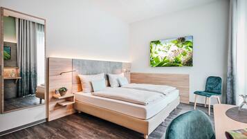 Zimmersafe, Schreibtisch, kostenlose Babybetten, kostenloses WLAN