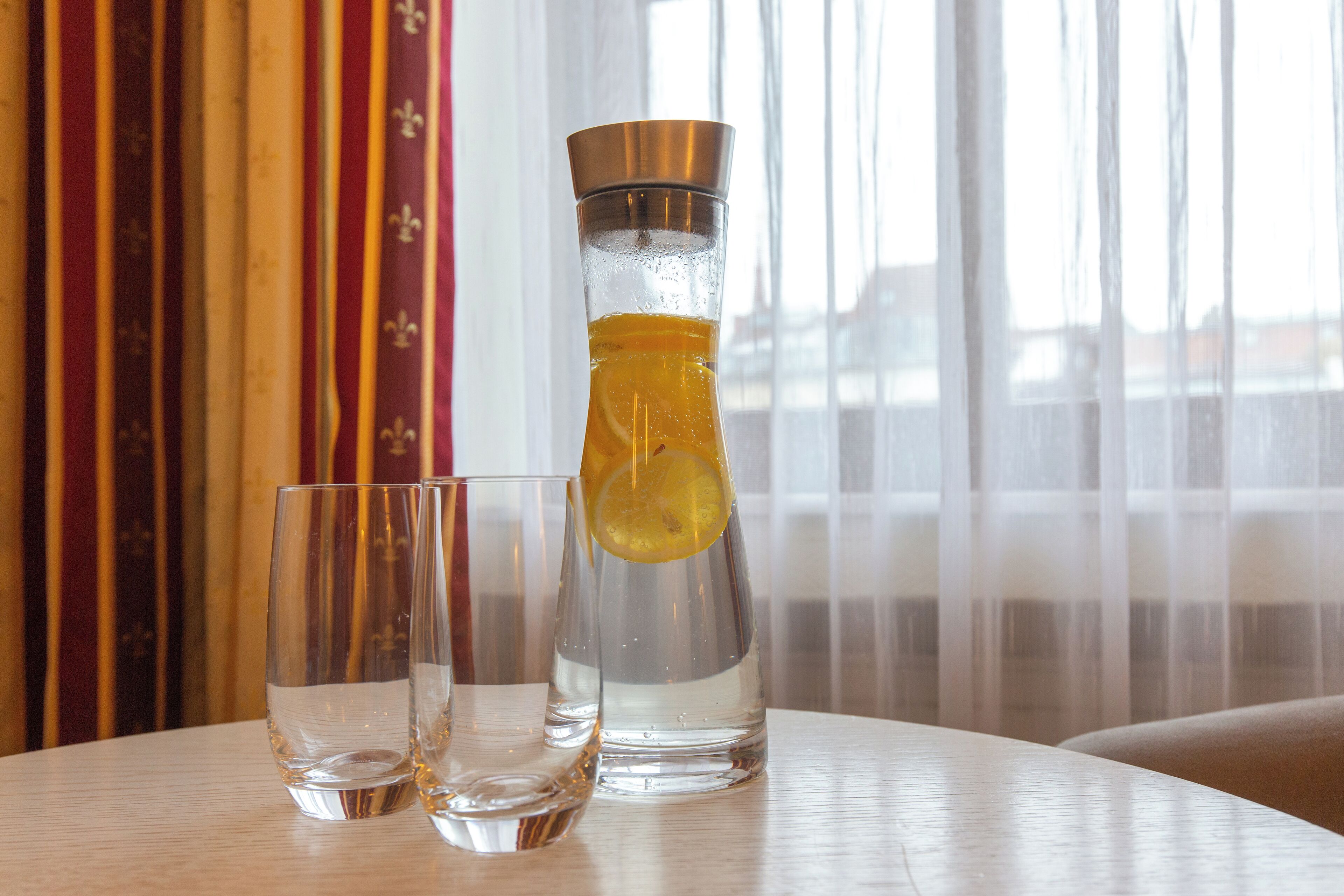 standard double room | 1 bedroom, hypo-allergenic bedding, minibar, desk