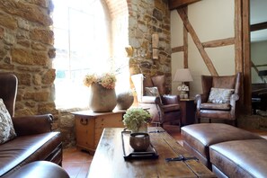 Coin salon dans le hall