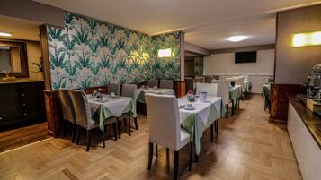 Daily buffet breakfast (EUR 12 per person)