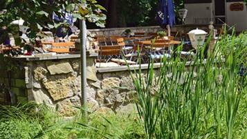 Außen-Kinderspielplatz