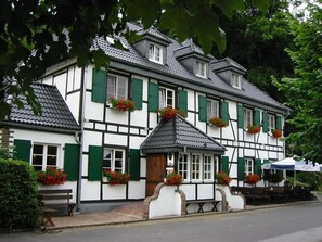 Exterior - Hotel - Restaurant Wißkirchen (Odenthal)