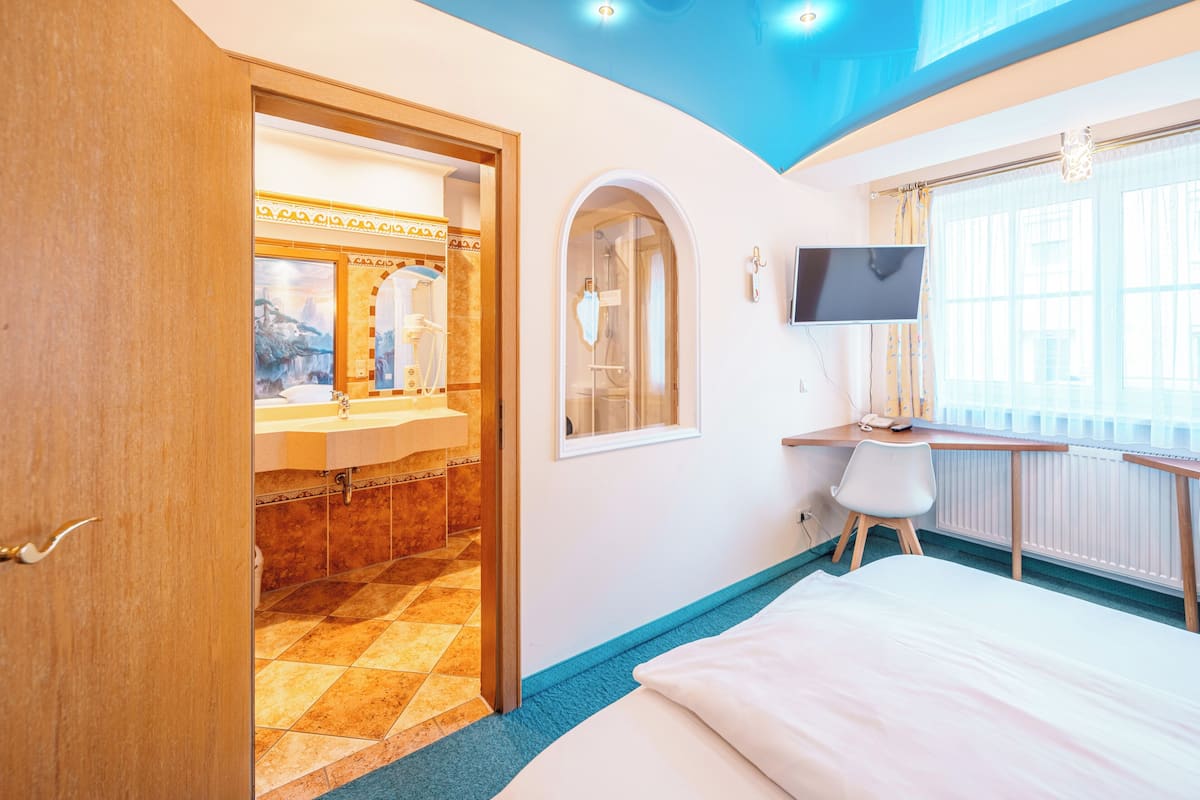 Superior Single Room | Hypo-allergenic bedding, in-room safe, individually decorated