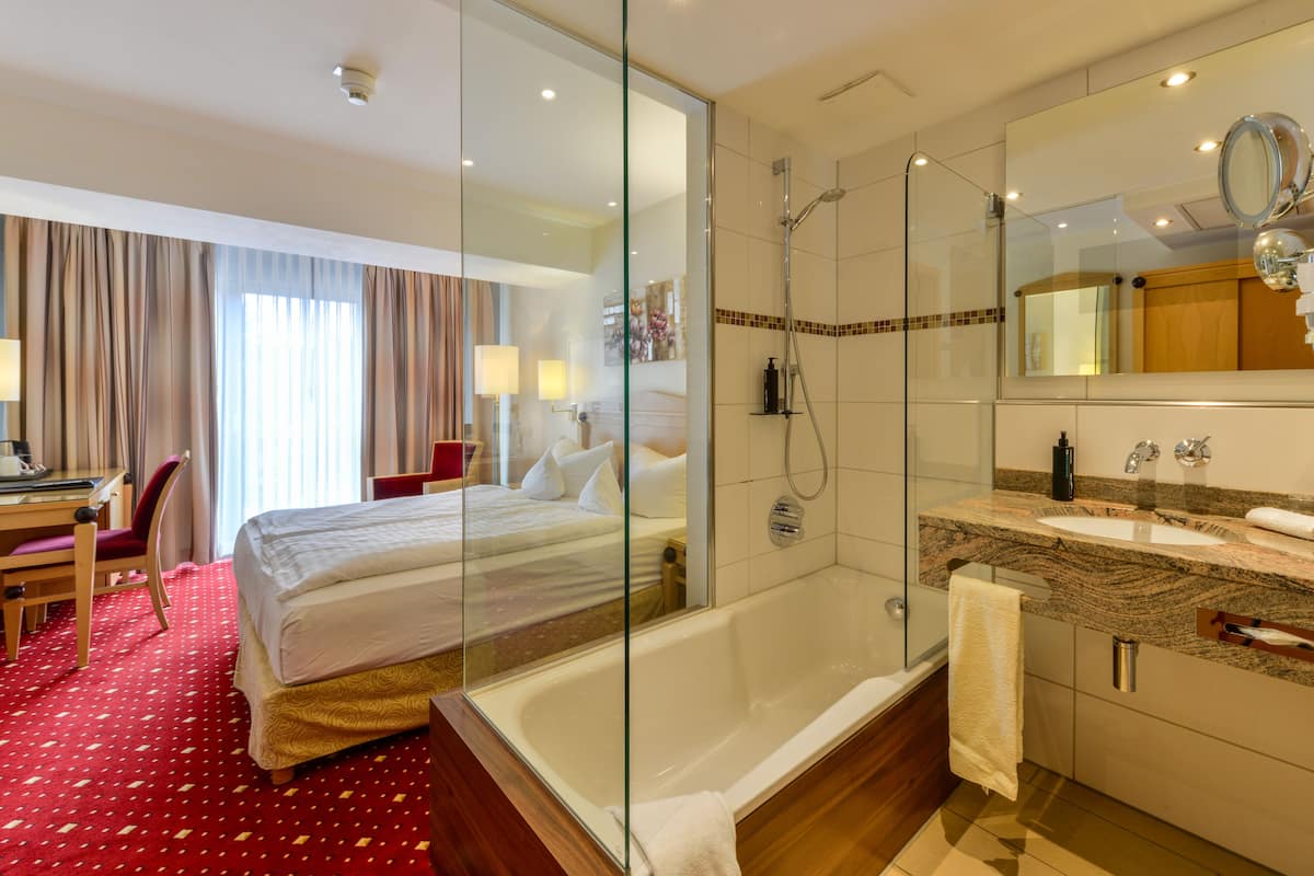 Comfort Single Room | Premium bedding, minibar, in-room safe, desk