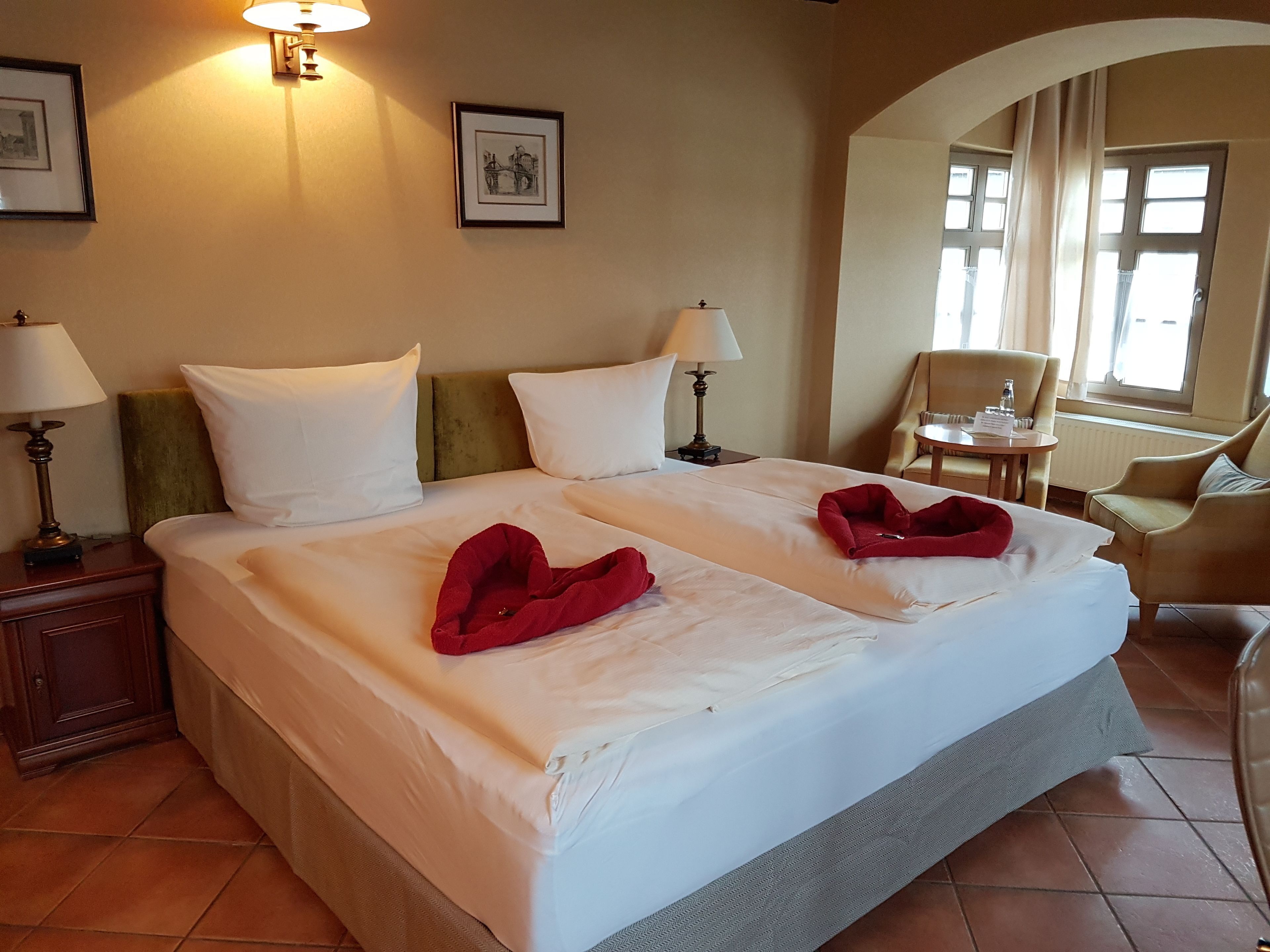 Individually decorated, individually furnished, desk