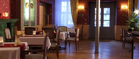 Daily buffet breakfast (EUR 13 per person)