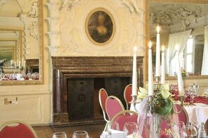 Dinner served, Regional cuisine - Stadtschloss Hecklingen (Hecklingen)