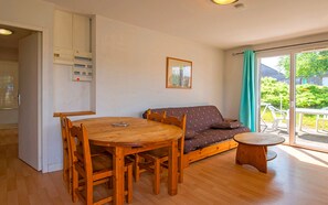 House, 2 Bedrooms (6 persons) | Living area