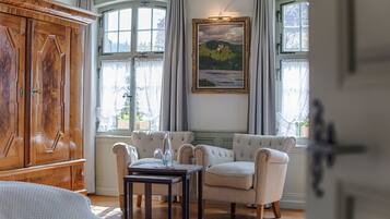 Couette en duvet d'oie, coffres-forts dans les chambres, Wi-Fi gratuit