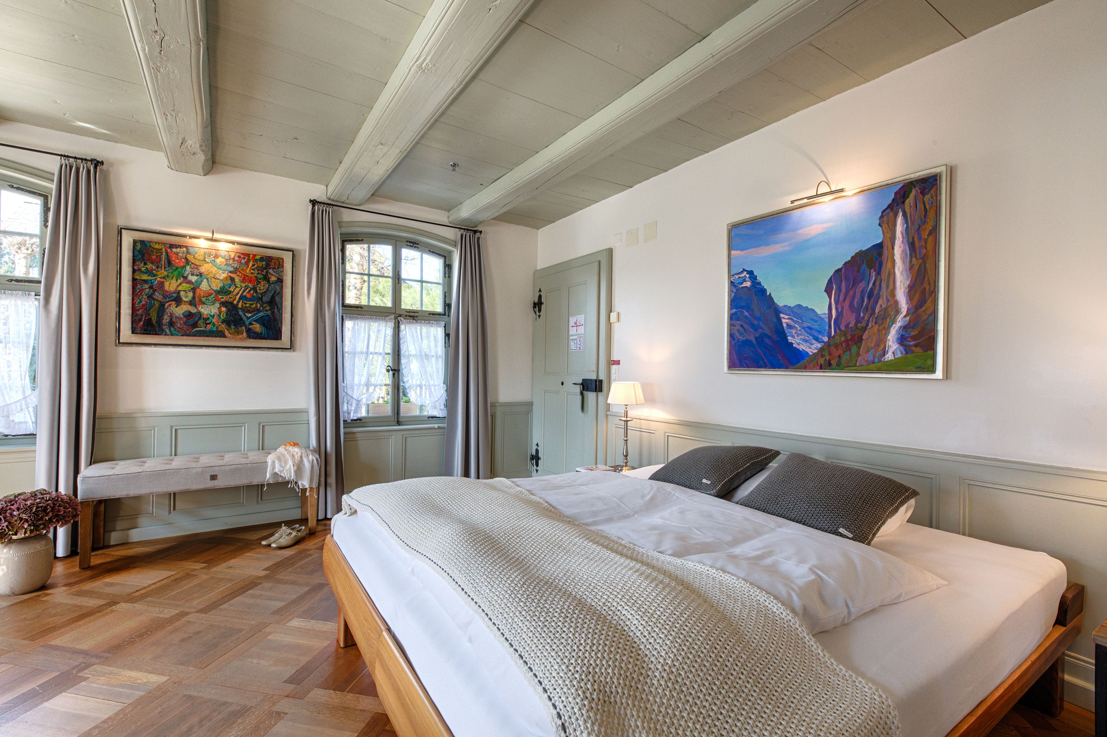 down duvets, in-room safe, free wifi, bed sheets