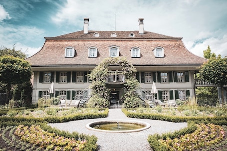 Exterior. Romantik Hotel Bären