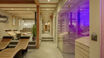 Un sauna, una bañera de hidromasaje, baño turco, 1 sala de tratamiento
