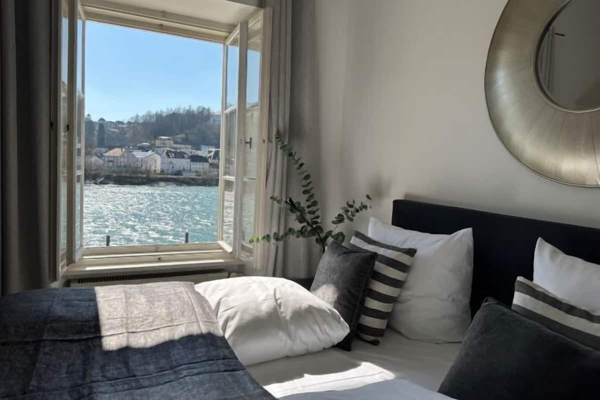 1 bedroom, hypo-allergenic bedding, minibar, individually decorated