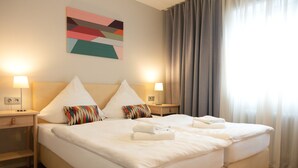 Habitación doble estándar | Ropa de cama de alta calidad y edredón 