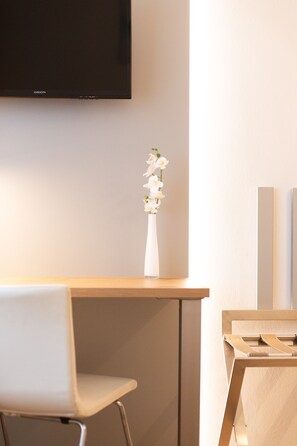 Standardzimmer, 1 Einzelbett | Hochwertige Bettwaren, Daunenbettdecken, Zimmersafe, Schreibtisch