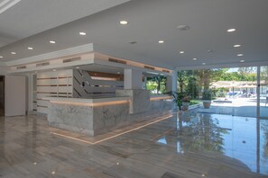 Lobby - Alcudia Beach Apartments (Alcúdia)