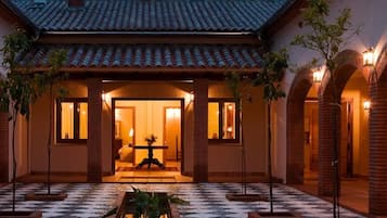 Sân vườn