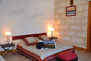 Superior-værelse til 3 personer | Individuelt design, individuel indretning, strygejern/strygebræt