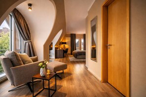 Premium bedding, free minibar, desk, soundproofing - Hotel Sonne Rheda Wiedenbrück (Rheda-Wiedenbruck)