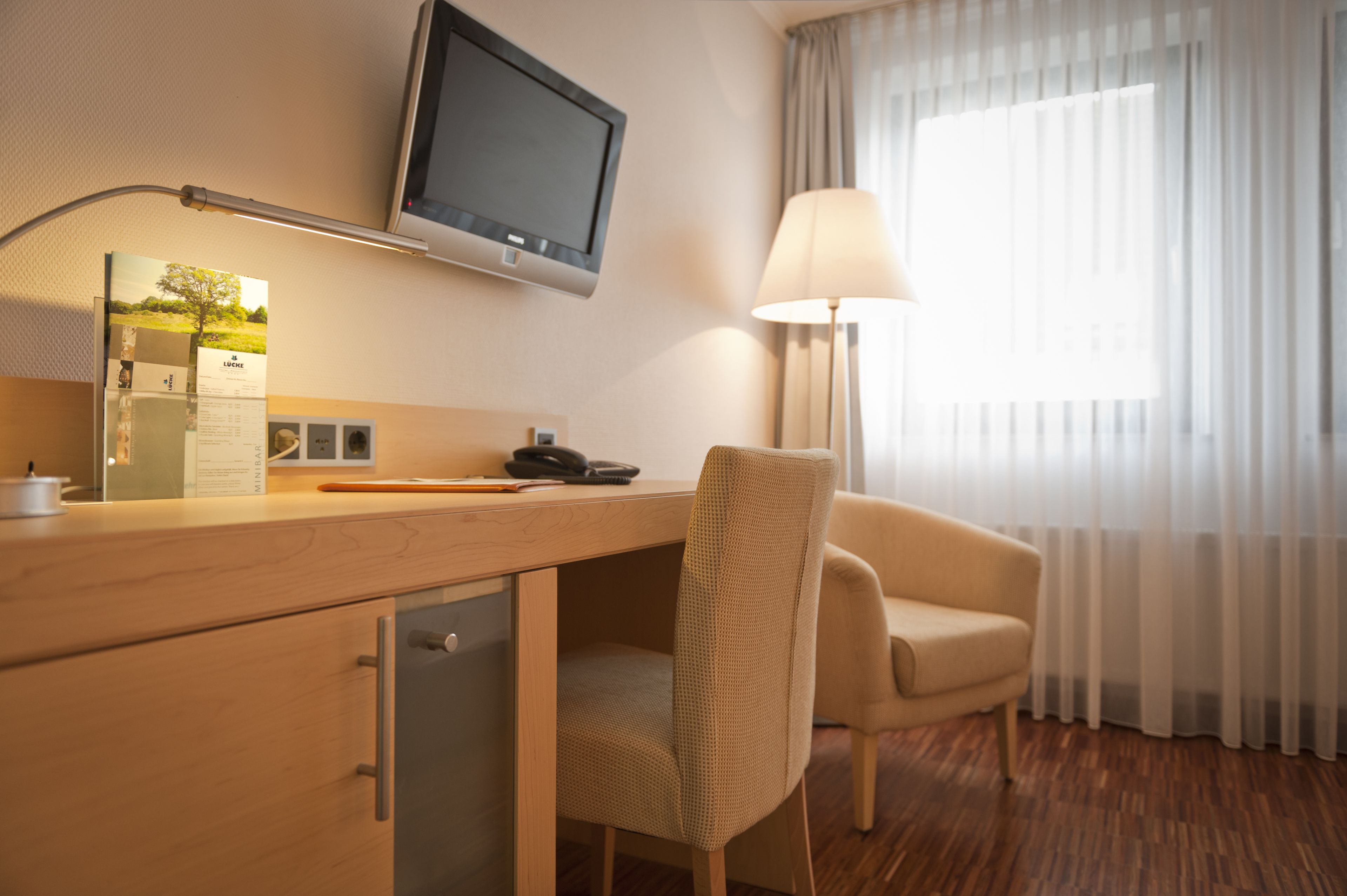 classic double room single use | room amenity